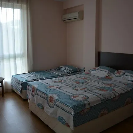 Iris Apartament *