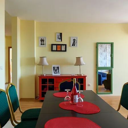 Apartament Iris *
